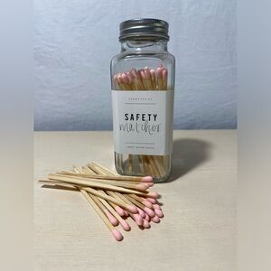 Extra long, pink tip matches